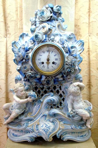 Часы в викторианском стиле