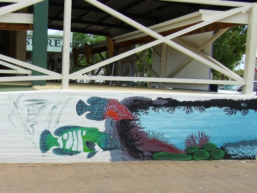 Роспись в дайвинг-центре рифа Нингалу